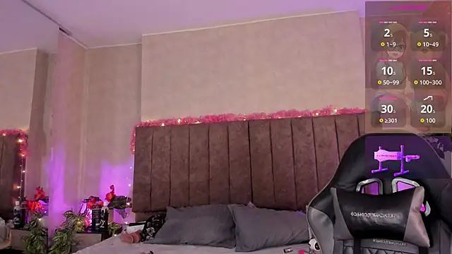 LanaMills  online show from June 9, 3:51 am