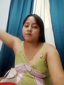 Snapshot of Sweet_baby21 chatting on August 3, 9:04 am Sweet baby21 online show from August 3, 9:04 am