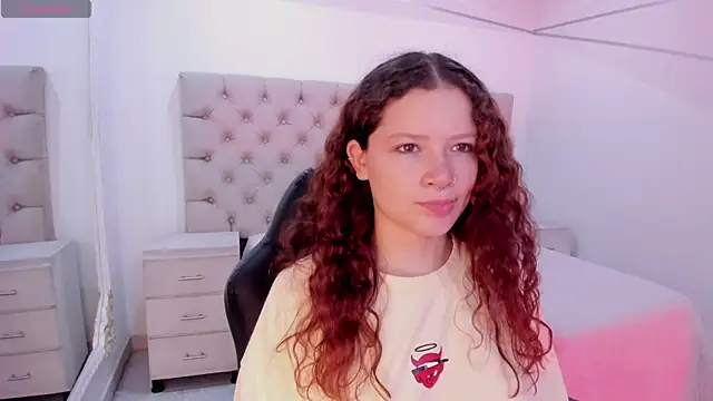 Snapshot of AphroditeSweet chatting on October 29, 8:41 pm AphroditeSweet online show from October 29, 8:41 pm