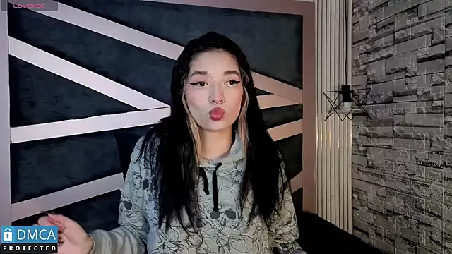 stepha   online show from February 5, 11:06 am