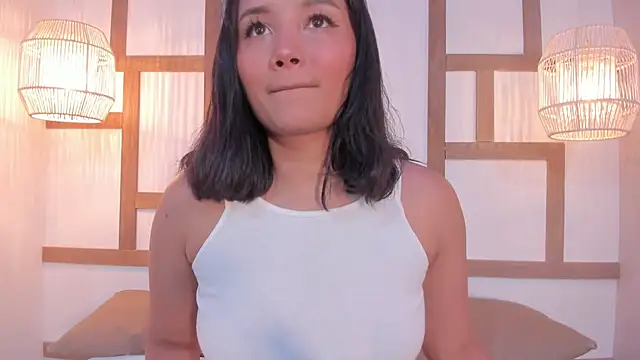 Snapshot of HannahMontgomery chatting on October 14, 4:18 pm HannahMontgomery online show from October 14, 4:18 pm