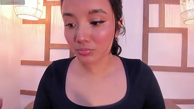 Snapshot of HannahMontgomery chatting on September 12, 4:18 pm HannahMontgomery online show from September 12, 4:18 pm