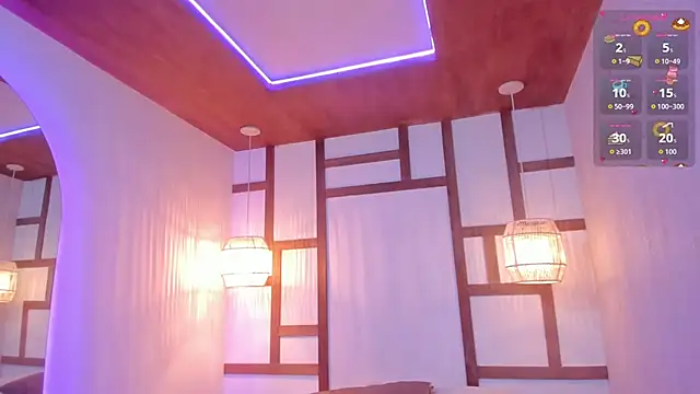 Snapshot of HannahMontgomery chatting on October 28, 4:17 pm HannahMontgomery online show from October 28, 4:17 pm