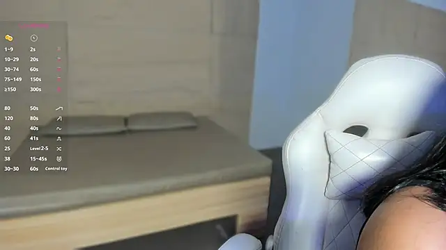 HannahMontgomery online show from February 5, 4:25 pm