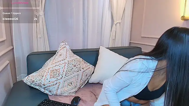 Nahomi key  online show from November 21, 7:46 pm