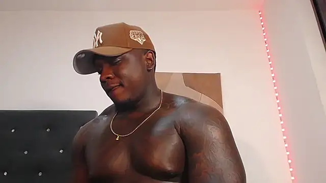 Snapshot of JoshMorri chatting on November 7, 5:56 am JoshMorri online show from November 7, 5:56 am