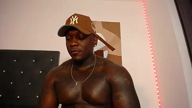 Snapshot of JoshMorri chatting on November 3, 7:46 am JoshMorri online show from November 3, 7:46 am