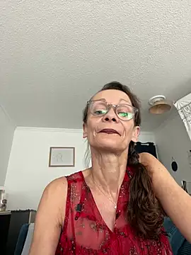 Chris06d22xh online show from July 19, 3:31 pm