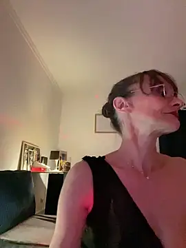 Chris06d22xh online show from June 6, 9:53 pm