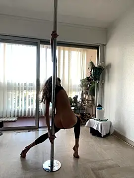 Chris06d22xh online show from January 11, 3:41 pm