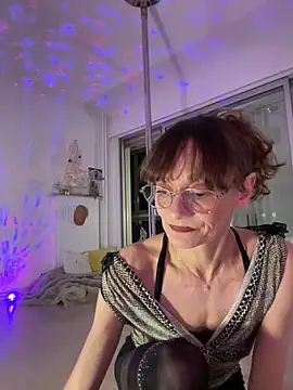 Chris06d22xh online show from April 7, 7:37 pm