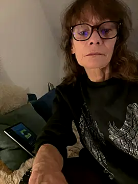 Chris06d22xh online show from October 20, 7:03 pm