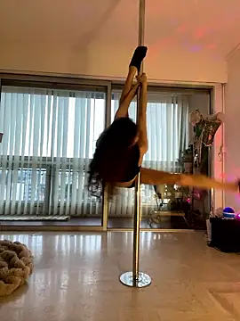 Chris06d22xh online show from January 18, 3:37 pm