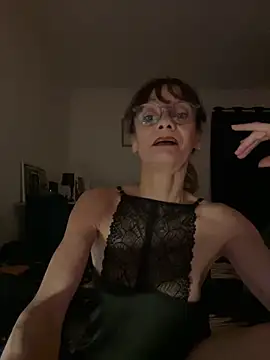 Chris06d22xh online show from April 14, 7:52 pm