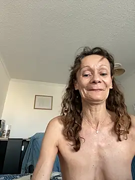 Chris06d22xh online show from June 27, 5:46 am