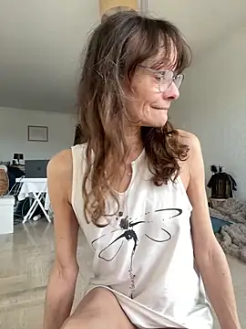 Chris06d22xh online show from February 22, 3:35 pm