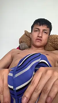 Milan Bach online show from April 6, 8:10 pm