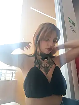 elisabethflores online show from January 7, 9:31 pm