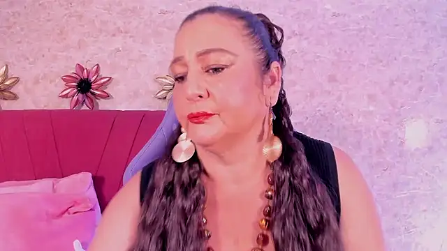 PalomaLombardi online show from January 13, 8:02 pm