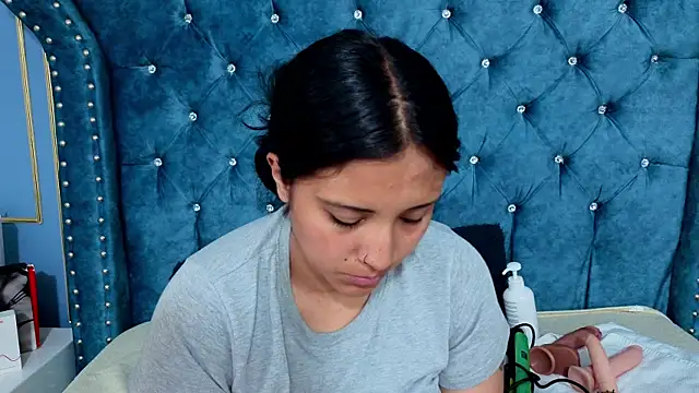 EmilyGala online show from November 21, 8:19 pm