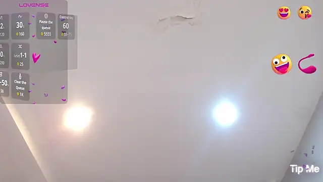 Snapshot of CharlotteCottin chatting on September 9, 11:19 am CharlotteCottin online show from September 9, 11:19 am