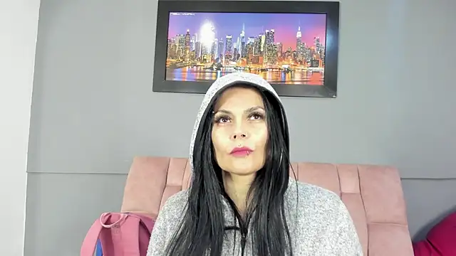 CharlotteCottin online show from May 13, 11:17 am