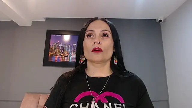 Snapshot of CharlotteCottin chatting on October 20, 11:22 am CharlotteCottin online show from October 20, 11:22 am