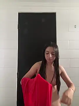 Snapshot of LisaGoddes chatting on April 12, 6:33 pm LisaGoddes online show from April 12, 6:33 pm
