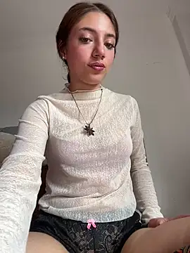 LisaGoddes online show from June 7, 8:25 pm