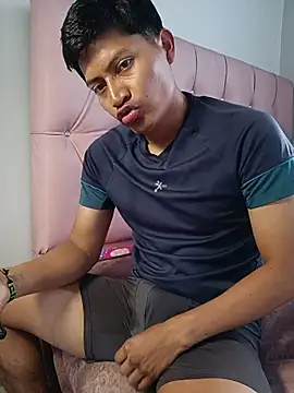 DADDYTTEDY1 online show from June 3, 10:03 pm