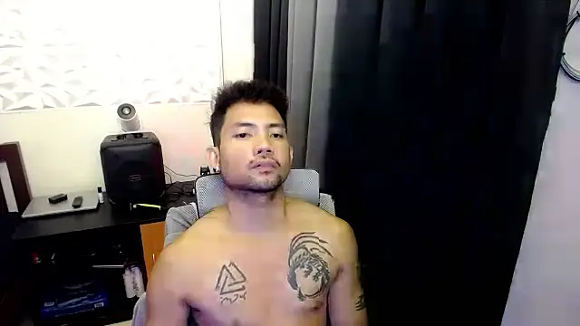 Snapshot of Thefriskyasian chatting on September 17, 3:14 pm Thefriskyasian online show from September 17, 3:14 pm