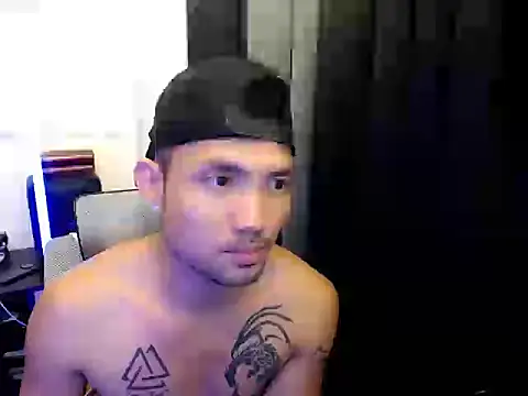 Snapshot of Thefriskyasian chatting on September 11, 8:20 pm Thefriskyasian online show from September 11, 8:20 pm