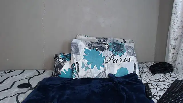 Lunalee online show from February 1, 9:07 am