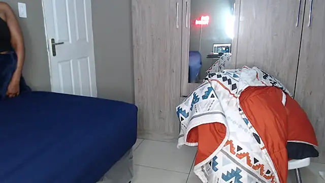 Lunalee online show from November 26, 11:49 pm