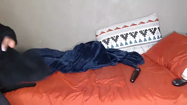 Lunalee online show from March 2, 4:46 am