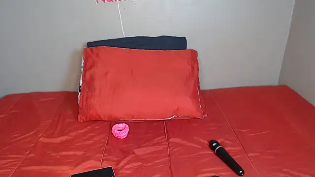 Lunalee online show from November 10, 2:16 am