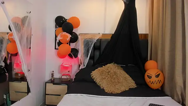 GiorgineTaylor online show from October 27, 11:11 am