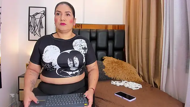 GiorgineTaylor online show from October 21, 11:09 am