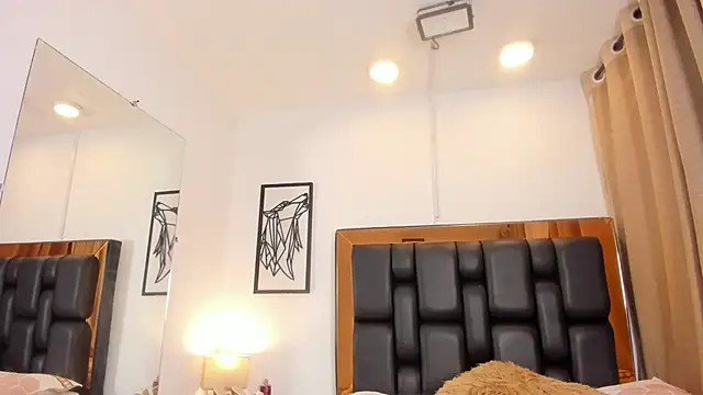 GiorgineTaylor online show from November 8, 12:03 am