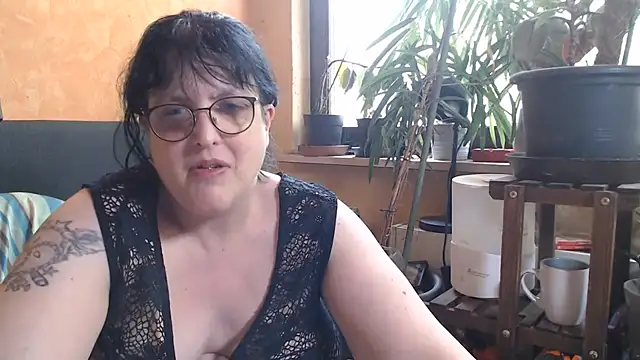 ladyfrombonn online show from May 12, 2:12 pm