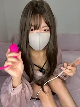 Snapshot of reina_00121 chatting on September 10, 1:04 am reina 00121 online show from September 10, 1:04 am