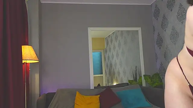 PeachyPixiee online show from May 29, 7:47 am