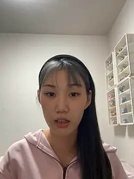 Snapshot of Yua_h02 chatting on November 4, 4:16 am Yua h02 online show from November 4, 4:16 am