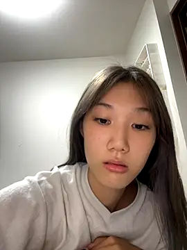 Snapshot of Yua_h02 chatting on September 16, 4:24 am Yua h02 online show from September 16, 4:24 am