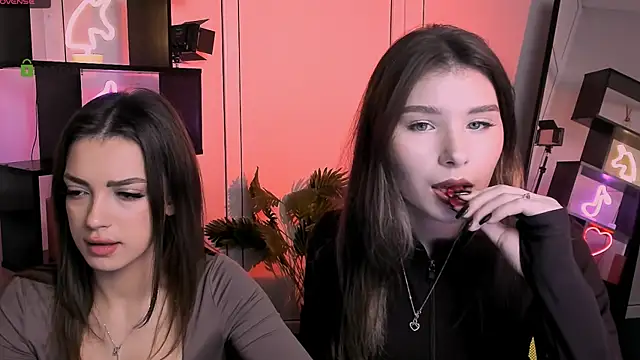 lily morty online show from November 9, 7:18 pm