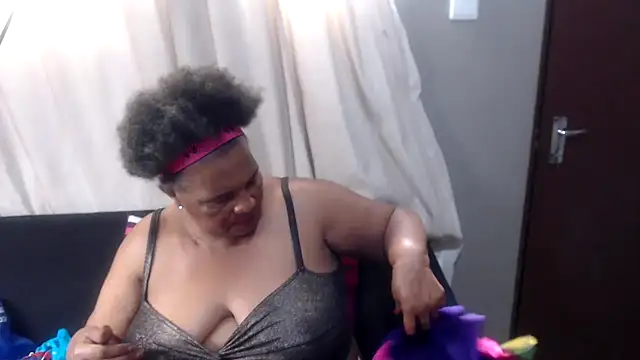 GrandBustyMelon online show from November 23, 6:56 am