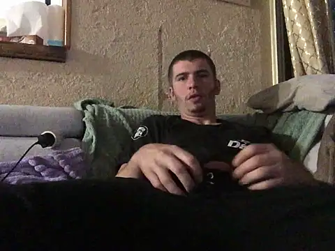 Snapshot of coupleamateurfun23 chatting on October 4, 9:22 am coupleamateurfun23 online show from October 4, 9:22 am