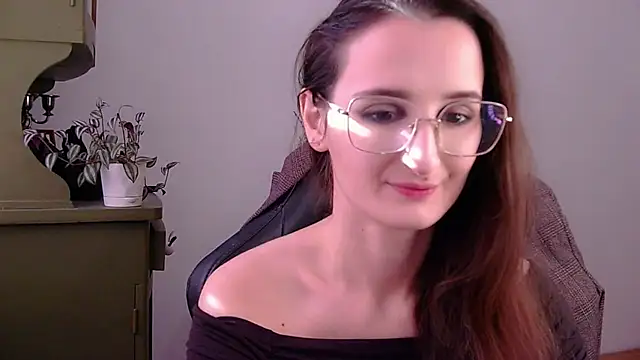 Snapshot of Nova_Mystic chatting on October 20, 10:38 am Nova Mystic online show from October 20, 10:38 am