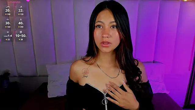 Snapshot of Aria_Joness_ chatting on June 15, 12:27 pm Aria Joness online show from June 15, 12:27 pm