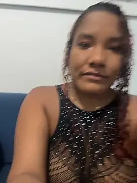 Snapshot of anailynn chatting on September 19, 12:14 am anailynn online show from September 19, 12:14 am